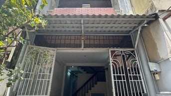 BÁN NHÀ DIỆN TÍCH KV: 60m2. 2 LẦU,HẺM XE HƠI ĐƯỜNG TRƯỜNG CHÍNH .