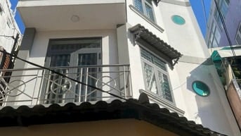Nhà Mới cách MT 20m 199/ CMT8 P4 Q3, DT 5.8x8m Nở Hậu, 3 Tầng, 6 tỷ TL