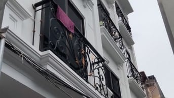 CC Cần bán nhà 38/58 Xuân La,Tây Hồ 31m2 x 5 t mới tinh 8,5 tỷ 