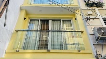 Hẻm xe hơi Ng Đình Chiểu 4Tầng,Nhà mới,Tặng Nội Thất,Gần Bệnh viện 