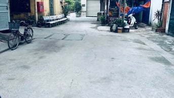 Bán nhà KBT 4.5 Tầng KPL Ngõ 95 Chùa Bộc. MB: 80m đg hè 7m Tầng 1 Gara