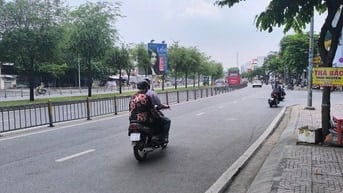 MẶT TIỀN KHỦNG LONG – KINH DOANH SẦM UẤT – DÒNG TIỀN 600TRNĂM – CHÍNH