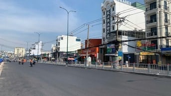 Cho thuê kho Dương Quảng Hàm P6 Gò Vấp. Dt 15x18 giá rẻ !