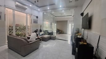 Bán nhà nở hậu 4 tầng+ST,HXH thông CMT8 TT Q10.Gần trạm Metro, 23 tỉ. 