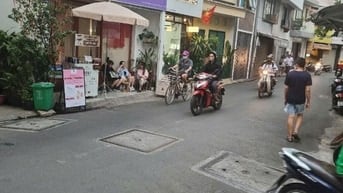 CĂN GÓC KINH DOANH- MẶT TIỀN KHU PHAN XÍCH LONG- 40m2- 5 TẦNG- 13.x TỶ