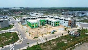 Sẵn sổ sang tên ngay, 100m2, QL13, TT Lai Uyên