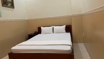 Cho thuê khách sạn 36 phòng đường 5 , linh trung , thủ đức