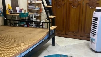 Cho thuê phòng tầng 2 nhà ngõ 239 Bùi Xương Trạch, Ngã Tư Sở