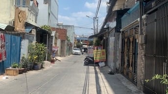 ĐẤT LỚN 717M2 NGANG 12M CÓ NHÀ 3 TẦNG HẺM XE TẢI NGAY TÊN LỬA NỐI DÀY.
