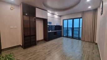 THANG MÁY , NGÕ THOÁNG RỘNG , BA GÁC ĐUA , QUAN NHÂN THANH XUÂN 35M2.