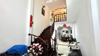 Bán nhà Vũ Trọng Phụng 38m2 5 tầng 02 mặt ngõ thoáng vĩnh viễn 