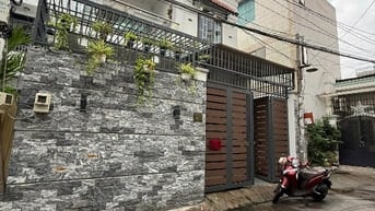 Ngay Công Viên Gia Định 7.5 x 14m 1 lầu đẹp như hình chỉ 10.5 tỷ