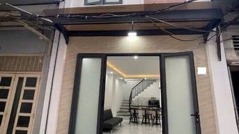 Cho thuê nhà mặt tiền Trần Phú, P4,Q5 giá 8.5tr