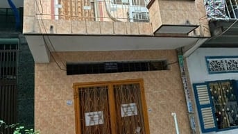 Bán Nhà nguyên căn khu dân cư thông ra nhiều đường 
