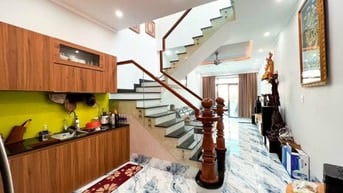 DÌ 2 BÁN NHÀ 1T1L 55M2 VŨ TÙNG BÌNH THẠNH GIÁ 1TỶ540TR SHR HẺM 6M