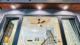 Siêu Phẩm Phan Xích Long – Sổ Vuông Đẹp – Full Nội Thất