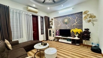 Bán nhà Lô góc siêu hiếm, Trung tâm Cầu Giấy, 4 tầng chắc chắn, giá ch
