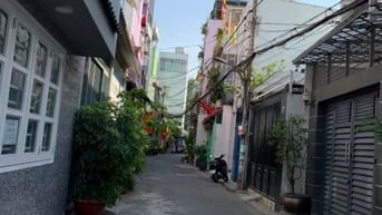 BÁN NHÀ DT:4x19m. HẺM NHỰA 6m THÔNG VƯỜN LÀI . GẦN LŨY BÁN BÍCH. 