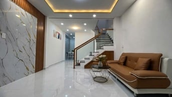 Bán nhà Đình Phong Phú, Q9. DTSD: 90m2, 2Lầu, SHR, Nở Hậu, Nhà Mới