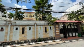 Bán nhà siêu to khu Trần Não quận 2 (20x31m) giá siêu tốt 144 triệu/m2