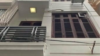 Chính chủ cần bán nhà tại Phố Trần Quốc Hoàn diện tích 46m/5tầng/MT 4m