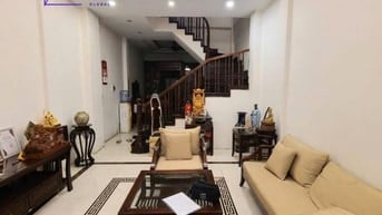 Bán gấp nhà đường Nguyễn Tuân TX, 50m2, 5T, MT 4m, OTO nhỉnh 19 tỷ