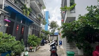 Bán nhà nát DT:4x17m hẻm 4m Phạm Văn Chiêu, P14, Q.Gò Vấp.