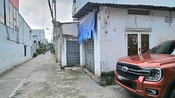 Bán nhà nát góc 2 mặt tiền hẻm 8m Nguyễn Văn Quá, Quận 12, 7x10, 4tỳ5
