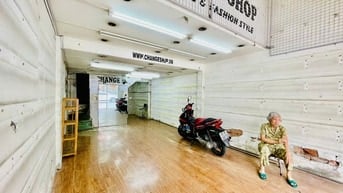 Cho thuê nhà Mặt Tiền Cách Mạng Tháng 8, DT:3,8x10 chỉ 21 triệu/tháng