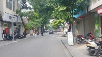 BÁN NHÀ CUỐI BÀ TRIỆU HOA HẬU, NGÕ Ô TÔ GẦN NHÀ 5M, GIÁ NHỈNH 5 TỈ