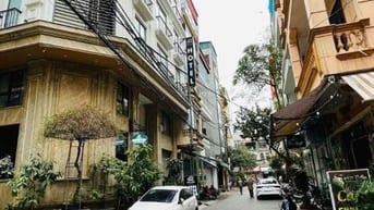 TOÀ NHÀ VP – OTO TRÁNH – TRUNG TÂM – THANG MÁY – CÓ HẦM