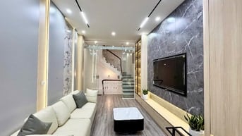 Bán nhà phố Lò Đúc 6 tầng ngõ ba gác tránh giá chỉ hơn 7 tỷ