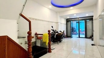 Chủ ngộp bán gấp nhà hẻm 1/ đường Lý Thái Tổ Quận 10 giá 3 tỷ 5