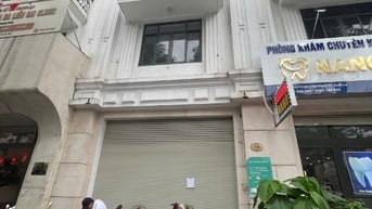 Cho thuê nhà mặt phố Hai Bà Trưng 75m2x4T, MT 4m ở vị trí siêu đẹ[