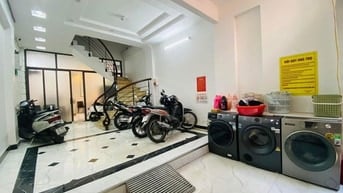 Bán gấp nhà phố Yên Hoà, 30m ra MP 60m2, 5 tầng, MT 4.5m, giá 12,9 tỷ
