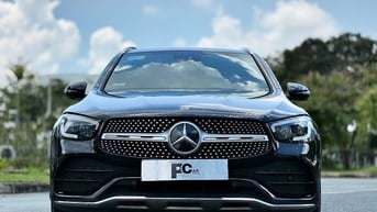 Mercedes Glc300 4 matic model 2021 màu Đen rất mới