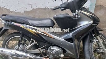 Wave s 110 của nhà đang đi