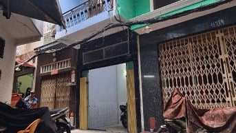 Nhà ngay khu Bùi Viện Q1 trệt+2Lầu /Giá :4tỷ590