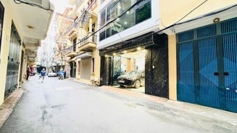 PHÂN LÔ ÔTÔ TRÁNH GARA 7 CHỖ NGÕ HỘ KHẨU NGÕ 126 HOÀNG VĂN THÁI 