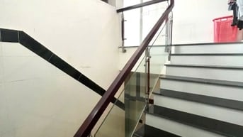 bán nhà mặt tiền kd lê văn khương q12 , dang cho thuê 4.2x24 giá 7.5ty