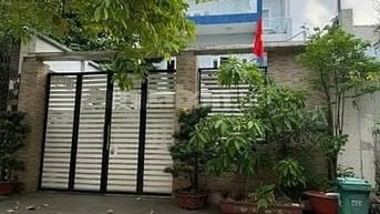 Cần chuyển nhượng nhà mặt tiền đường Nguyễn Tuyển, Bình Trưng Tây
