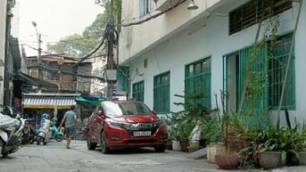 NHÀ MẶT TIỀN NGAY HÙNG VƯƠNG PLAZA. CHỢ TÂN THÀNH CHUYÊN PHỤ TÙNG OTO