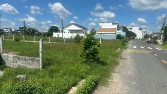 Gia đình có việc nên bán gấp 200m2 giá 400tr ngay TT Củ Chi