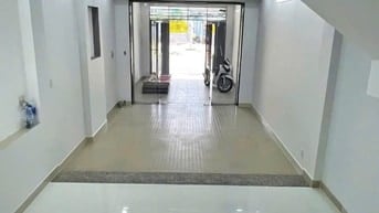 Chạy nợ bán gấp nhà đ.Nguyễn Khoái,Q4 gần trường-58m2- giá 1,79 TỶ