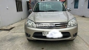 cần bán Ford Escape đời 2008  máy 2.3  AT hai cầu