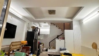 Cho thuê NNC 3 TẦNG NGAY CHỢ CÂY QUÉO HOÀNG HOA THÁM P06 Bình Thạnh