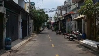 Nhà đường ô tô 6m, 4x14m, trệt + lửng sổ hồng riêng 