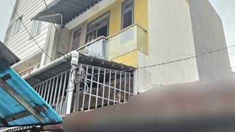 Bán nhà 3 tầng cầu vượt Quang Trung Đông Hưng Thuận, Q12, 4,5x12, 4tỷ3
