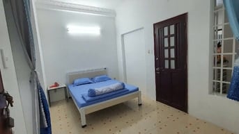 Cho thuê phòng nhà lầu đúc đường Trương Quốc Dung P8 Phú Nhuận