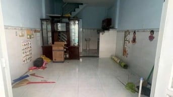 Nhà hẻm 687// Lạc Long Quân, p10, Tân Bình, 4x8, 1 lầu giá 3.9 tỷ TL